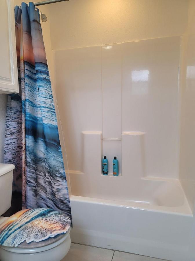 Entire Guesthouse 5 Mins To Siesta Key & Downtown Sarasota Exterior foto